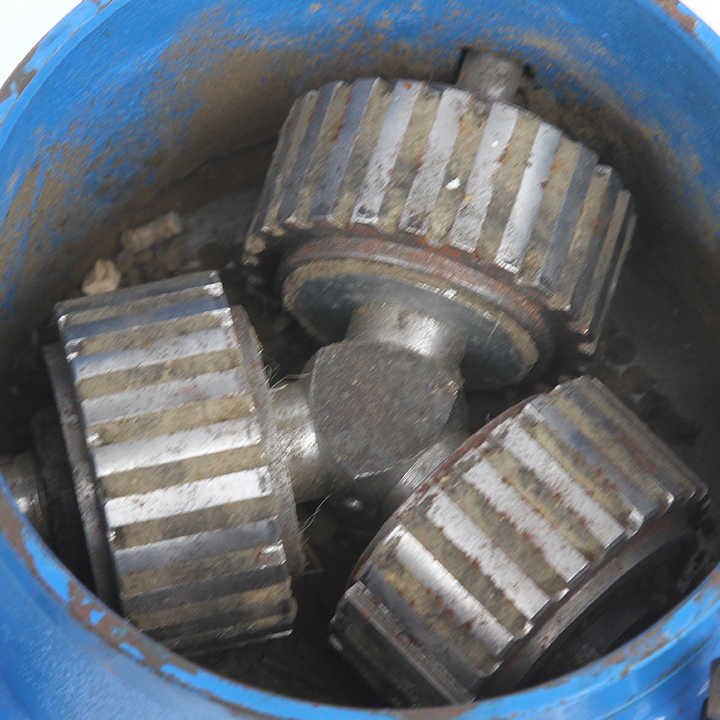 Feed grinding hammer mill machine close-up showing internal mechanism