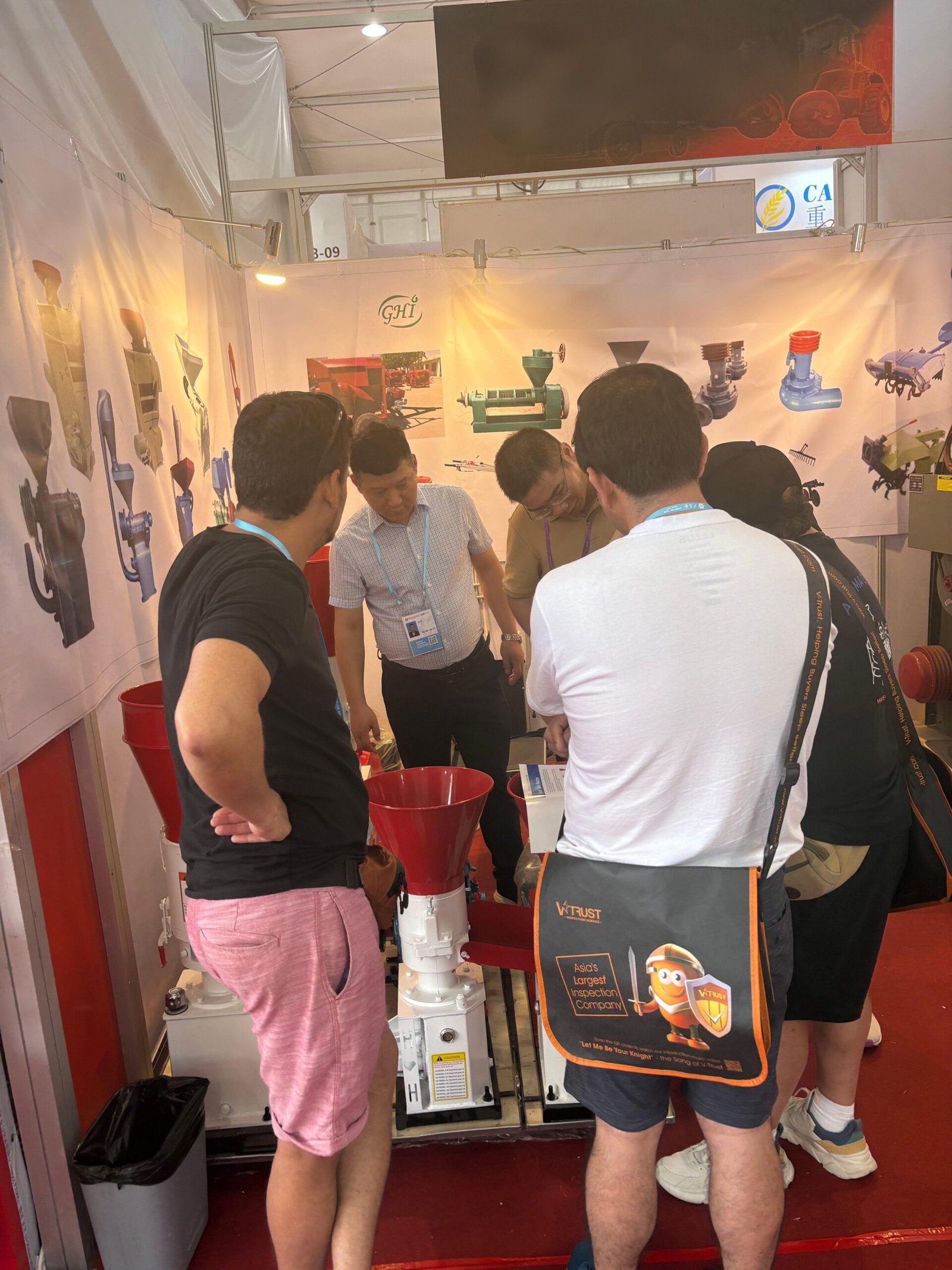 MAIKONG manufacturing facility showing quality control processes and advanced production equipment