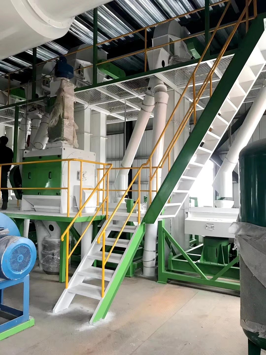 Successful fish feed production facility in Philippine tilapia farm